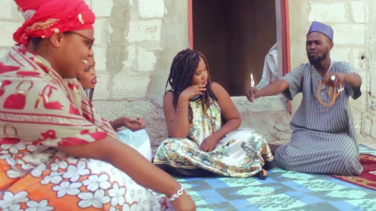 Comédie : épisode 01 de la série « Sy et gallemoum » | VIDEO