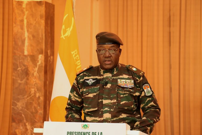 Niger : la junte déroule sa feuille de route et passe outre les menaces de la CEDEAO et cie