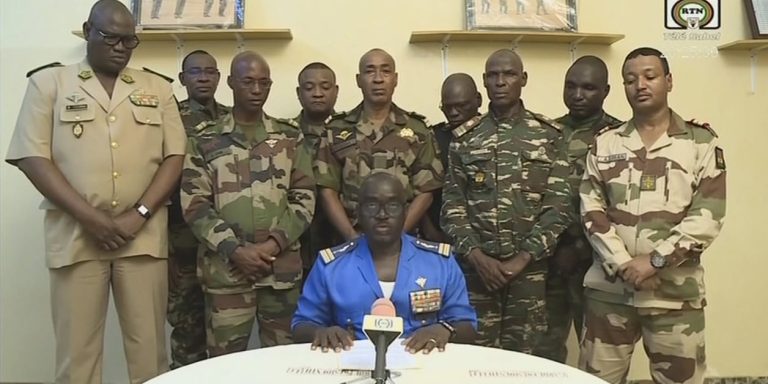 Niiseer : piirooje hare Konuuji Mali e Burkinaa njuuriima Ñaamey